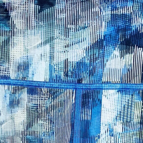 LULULEMON | Blue White Black All Over Pattern Leggings 6 - Picture 9 of 9